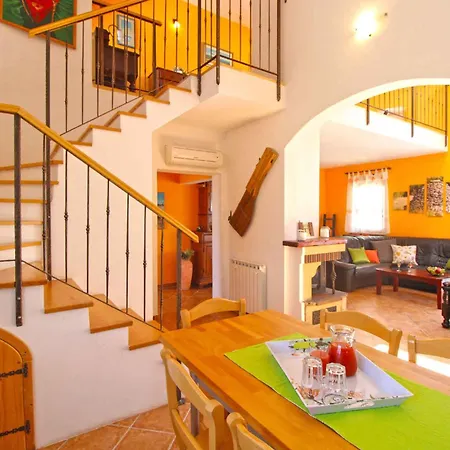 Villa With Pool In Liznjan-istrien 44034